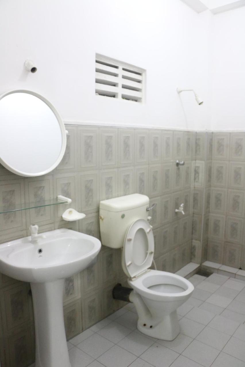 A.V.N Homestay Unawatuna Esterno foto